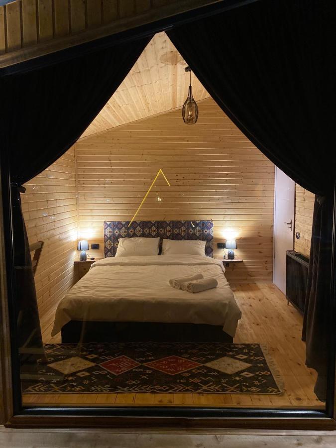 Villa Little Wood House Gergeti à Kazbegi Extérieur photo